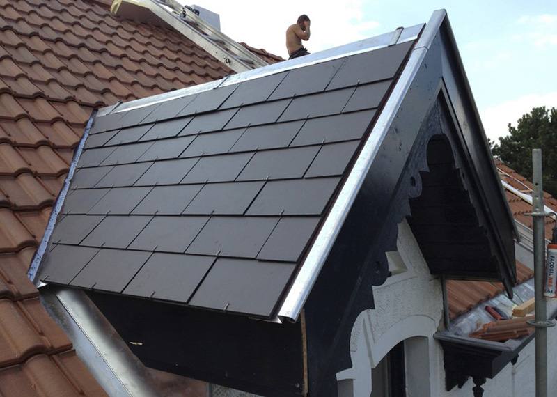 Rénovation lucarne en ardoises artificielles - Saint-Martin