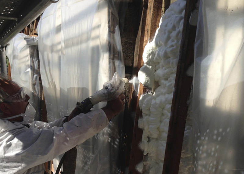 Projection de mousse Icynene